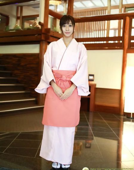 在线欧美日韩制服国产_高清电影免费在线