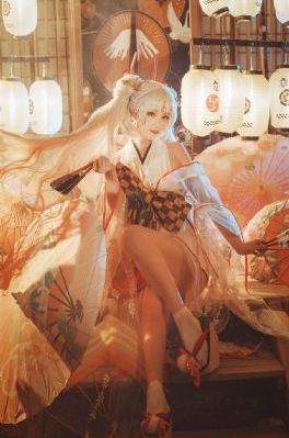欧美女大奶_在线观看